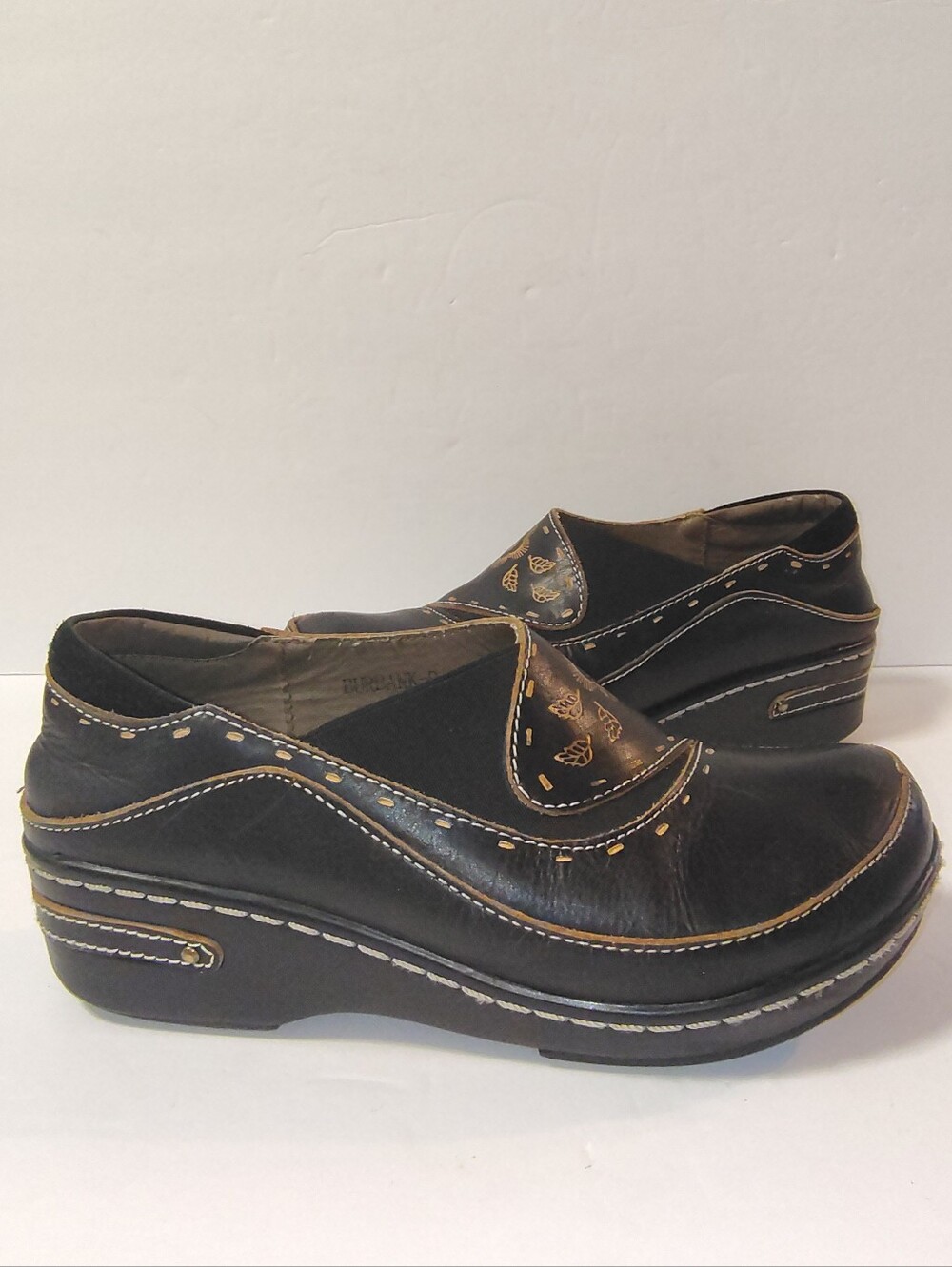 L'Artiste Spring Step Burbank Clog Women's Black Leather Floral Slip-On Shoes - Picture 5 of 13
